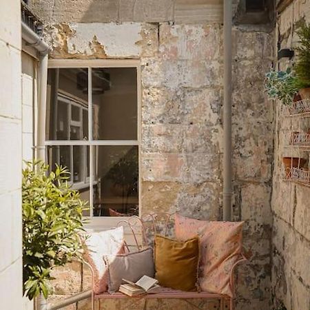 Primrose Cottage - With Private Courtyard & Sun Terrace In Central Bath Exteriör bild