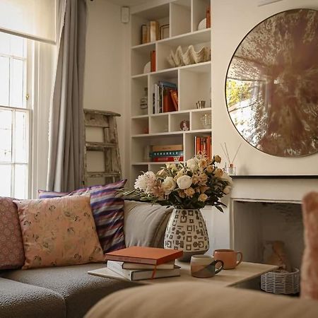 Primrose Cottage - With Private Courtyard & Sun Terrace In Central Bath Exteriör bild